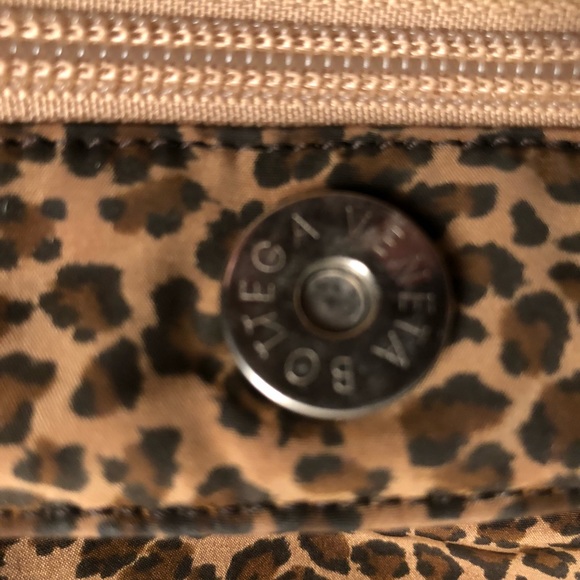 Bottega Veneta Leopard Print Handbag. made in Italy - Picture 9 of 10